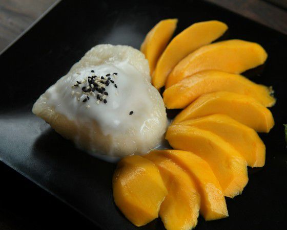 STICKY RICE WITH MANGO